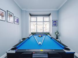Spacious 4 Bed in Birmingham by 53 Degrees Property, Ideal for Business or Families, Games Room!, hotel a Birmingham