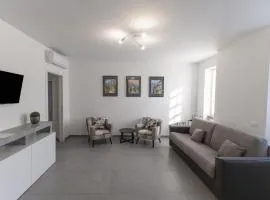 Iside - Private garage - 15 minutes to Como