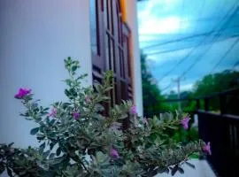 Spacious Entire 2-Bedroom Apartment with Kitchen & Terrace in Dambulla