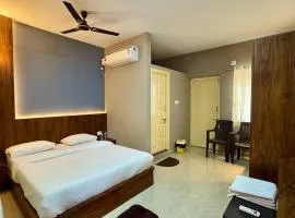 Ratna Residency