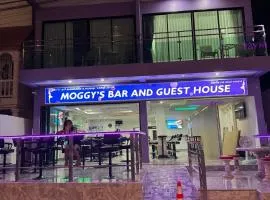Moggy s Bar And Guest House