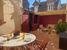 Duplex en rez-de-chaussée avec cour intérieure privée, proche de la mer, WIFI