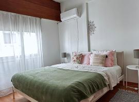 Comfortable Engomi Apartment、Pano Lakatamiaのホテル