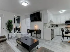 Stylish 3BR in Montreal Village