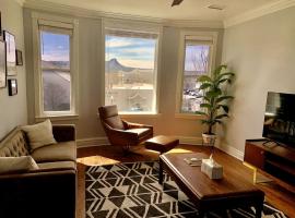 The 1900 House 1 Block From DT, hôtel à Prescott