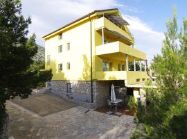 Horvat apartmani, hotel in Starigrad-Paklenica