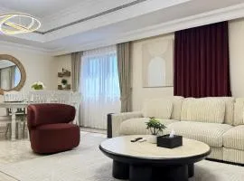 Corniche Elegance 4BR - Private Balcony & Stunning Views Near Corniche Beach