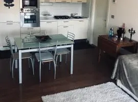 Camera privata con bagno su appartamento condiviso