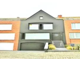Villa in Wenduine with garden near beach
