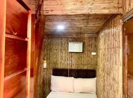 Small Deluxe Adjacent Room