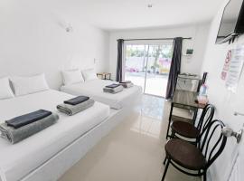 Saan Rak Resort, hotel v destinaci Prachuap Khiri Khan