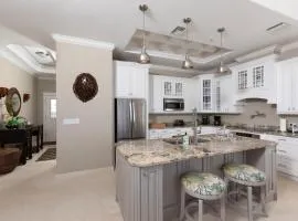 South Bay Beach Club #35 Penthouse - 3 Bedroom 3 Bathroom Unit