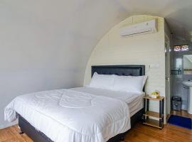 Rainbow Glamping, hotell i Padangan