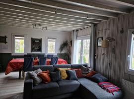 Charming Chalet in Transinne, hotel v destinaci Libin