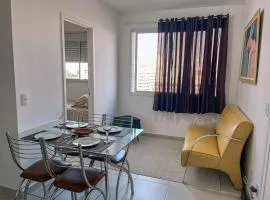 Apartamento com espaço de trabalho completo - Estação João Dias CPTM