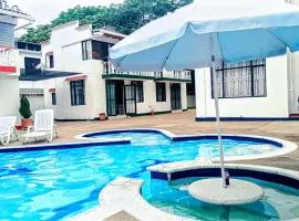 Casa campestre con piscina y jacuzzi en Melgar