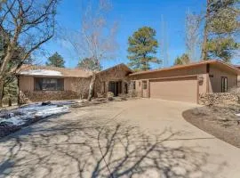Country Club Cabin with Hot Tub