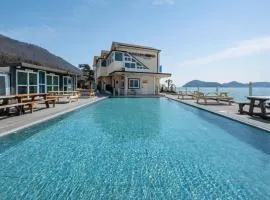 Yeosu Baraboda Ocean View Pension