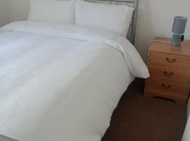 Emerson Valley Lettings, hotel in Shenley Church End