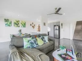 Forest castle in a quiet single-story house in Coomera