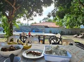 Leopoldo's Kampsite and Sports Cafe