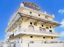 Super Hotel O Sudhowala Near Nanda ki Chowk