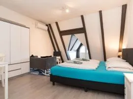 RedLight District Smokers Friendly Private Studio