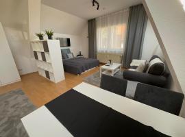 Gemütliche Unterkunft in Pfungstadt 38 m2 Klimaanlage、プフングシュタットのホテル