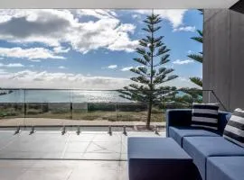 Marina-ocean Front Escape With Breathtaking Views