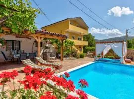 Holiday home in Drivenik 39098