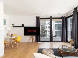 Luxurious Family Retreat 200m to the Beach