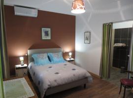 Hotel des Landes, hotel v destinaci Castelnau-de-Médoc