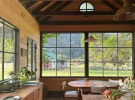 Blue Hills Luxury Farm Stay
