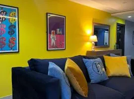 Colourful Pop Art Themed Apt - Victoria Island