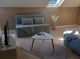 Cosy app near sea