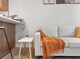 DT, UMN, Lux 2BD Gym, Rooftop, Free Street Parking