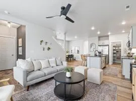 President's Day Sale Ping Pong, Arcade, Sleeps 10