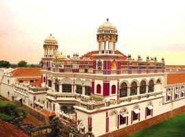 Chidambara Vilas - A Luxury Heritage Resort, hotel in Kānādukāttān