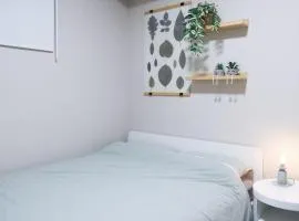 Cozy 2BR Private Basement Suite, Free Parking, WiFi, 1 Hr to Banff, 20 Min to City