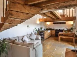 NEW Luxury Devon Barn Conversion