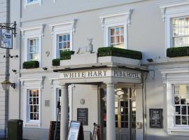 The White Hart Inn by Greene King Inns, hotell i Buckingham