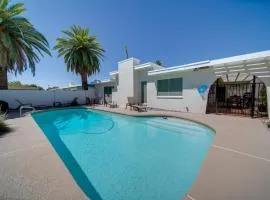 5 Mi to Camelback Ranch Pet-Friendly Home with Pool