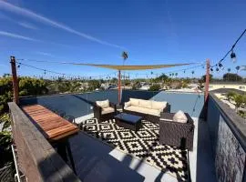 Oceanside Rooftop Retreat Sleeps 4