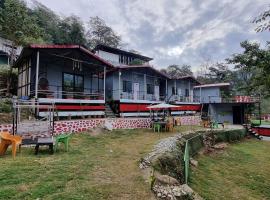 The Seven Hills Resort, hotel v destinaci Mohan Chatti