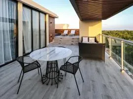 404 y 504 Luxurious PH with Jacuzzi near the Beach