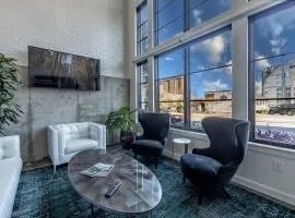 121 Hotel Floor 1 Buyout by AvantStay Entire First Floor Buyout of 121 Hotel Sleeps 16