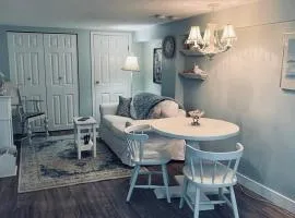 Quaint 1 bedroom lower suite in Victoria, BC
