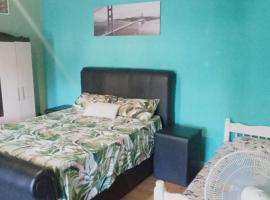 NJANJA bed and breakfast, hotel en Willowmore