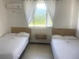 Escápate del bullicio urbano y disfruta de un descanso reparador