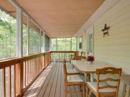 Fish, Hike and Explore! Family Tamassee Getaway, Hotel in Salem